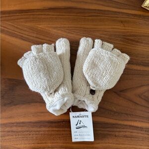 Cream Knit Mittens